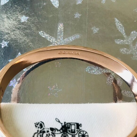 Coach Bracelet Signature C Enamel Hinged Bangle Bracelet  New without Tag - Picture 3 of 6